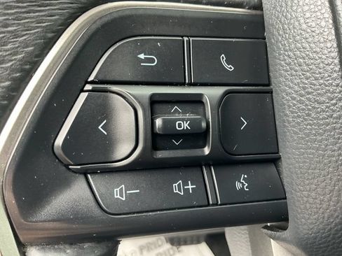 Used 2024 Toyota Tacoma TRD Off-Road AWD/4WD image 19