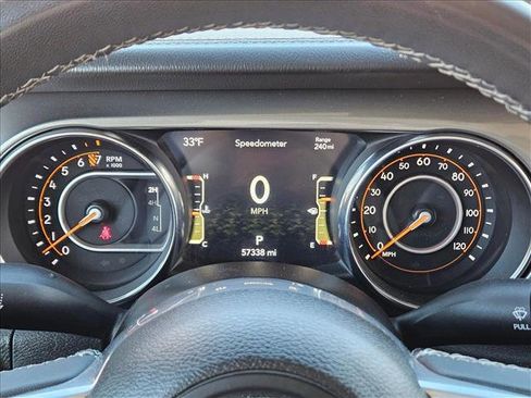 Used 2023 Jeep Gladiator Overland image 11