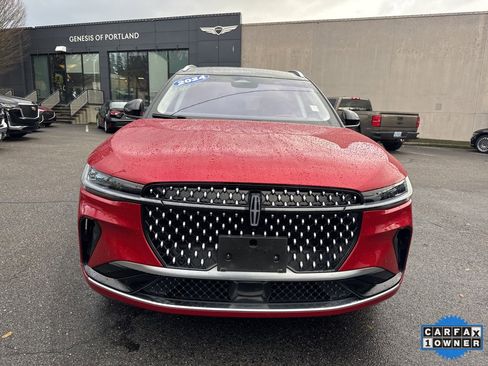 Used 2024 Lincoln Nautilus Reserve image 10