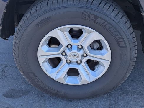 Used 2016 Toyota 4Runner SR5 image 12