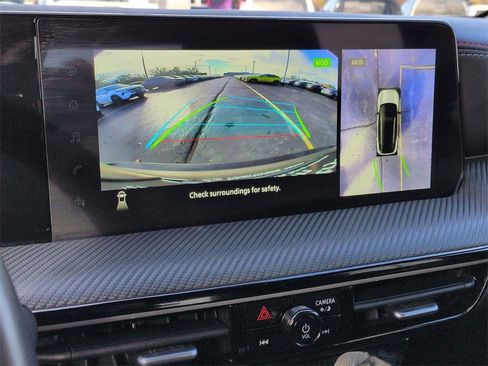 Used 2025 Nissan Kicks SR image 13