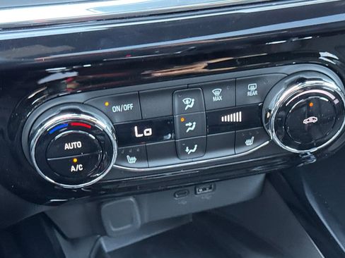 New 2026 Chevrolet Trax RS w/ Sunroof Package image 20