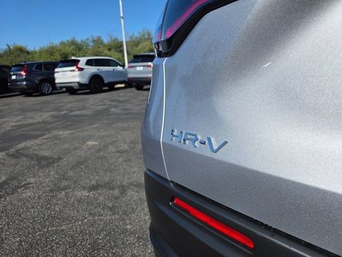 New 2027 Honda HR-V LX image 11