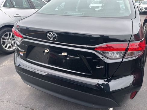 Used 2023 Toyota Corolla LE FWD image 3