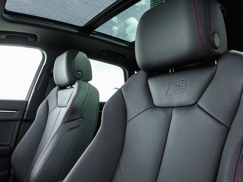 New 2025 Audi Q3 2.0T Premium Plus image 10