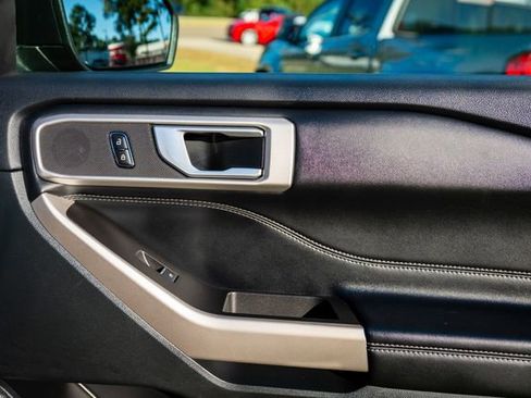 Used 2023 Ford Explorer XLT w/ Equipment Group 202A image 21