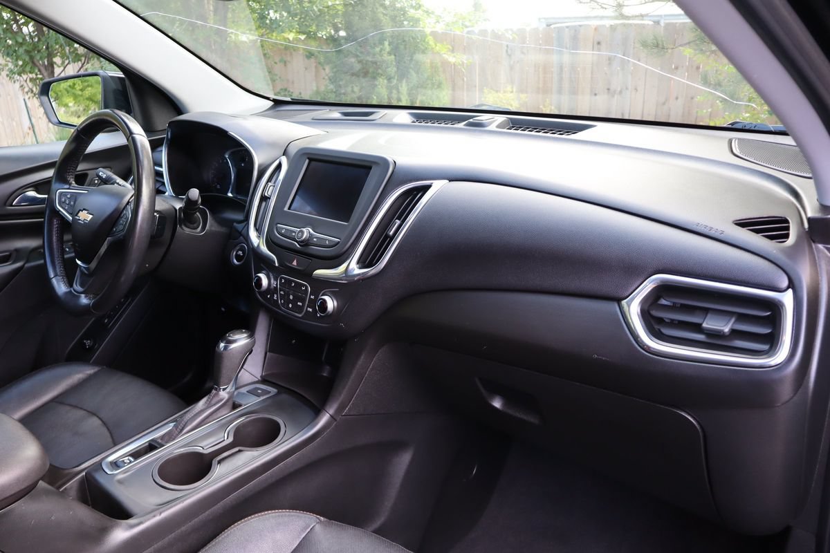 Used 2020 Chevrolet Equinox LT w/ Midnight Edition AWD/4WD image 17