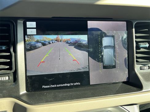 Used 2023 Ford Bronco Wildtrak image 25