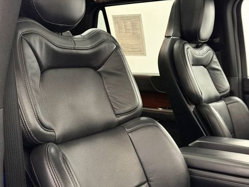 Certified 2024 Lincoln Navigator Reserve w/ Monochromatic Package AWD/4WD image 13
