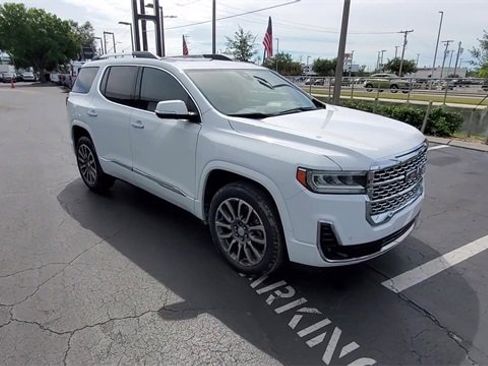 Used 2021 GMC Acadia Denali w/ Denali Technology Package image 2