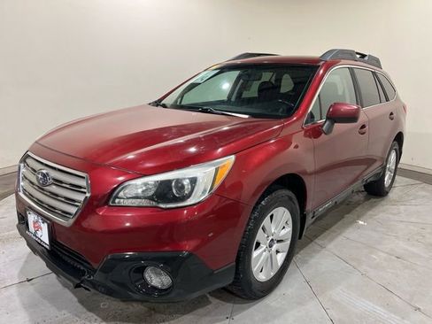 Used 2017 Subaru Outback 2.5i Premium image 5