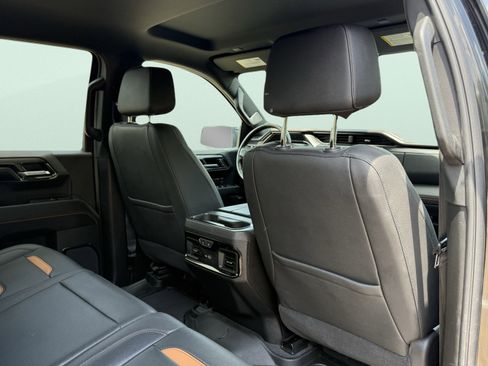 Used 2024 GMC Sierra 1500 AT4 image 44