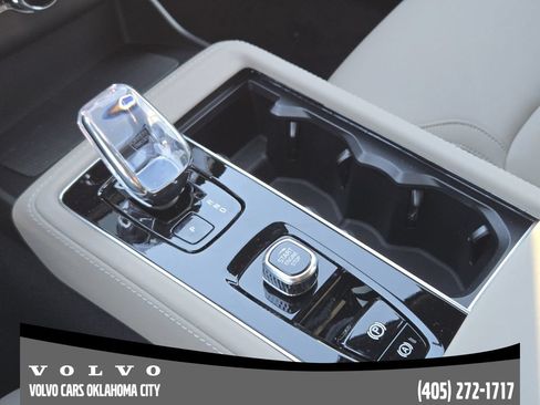 Used 2026 Volvo XC90 B6 Plus w/ Protection Package Premier AWD/4WD image 19