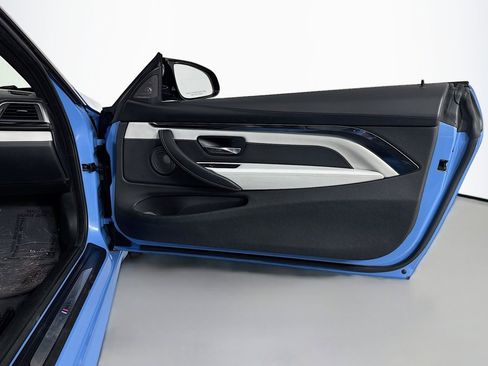 Used 2019 BMW M4 Coupe w/ Competition Package RWD image 23