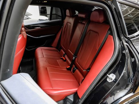 Used 2024 BMW X4 M40i w/ Premium Package image 42