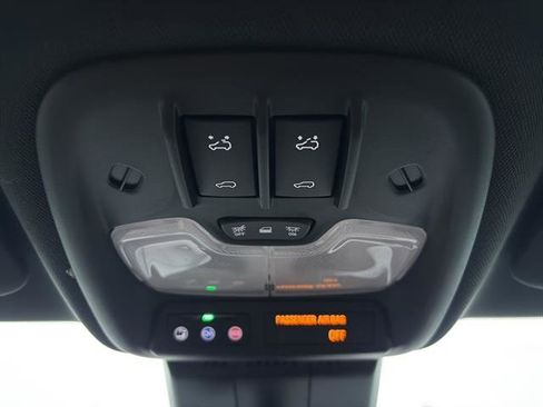 Used 2023 Chevrolet Colorado Z71 image 25