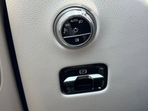 New 2026 Mercedes-Benz GLC 300 4MATIC image 23