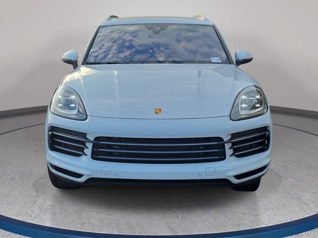 Used 2023 Porsche Cayenne AWD/4WD image 3