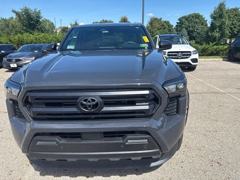 Used 2024 Toyota Tacoma SR w/ SR Upgrade Package AWD/4WD image 2