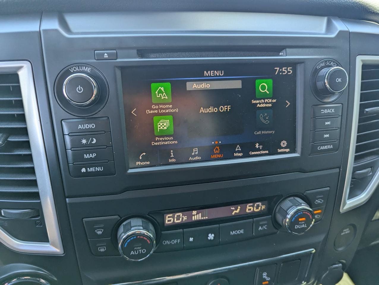 Used 2019 Nissan Titan SV w/ SV Convenience Package AWD/4WD image 18