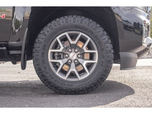 Used 2022 GMC Canyon AT4 w/ Trailering Package AWD/4WD image 9