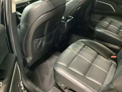 Used 2024 Kia Telluride EX w/ EX Captain's Chair Package AWD/4WD image 20