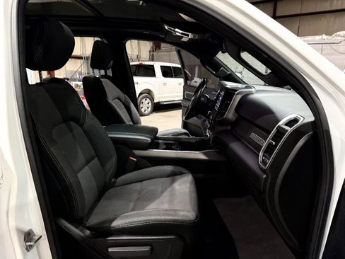 Used 2019 RAM 1500 Big Horn RWD image 25