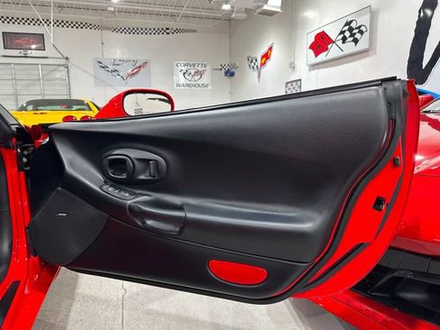Used 2003 Chevrolet Corvette Z06 w/ Memory Package, 3 Drivers RWD image 14