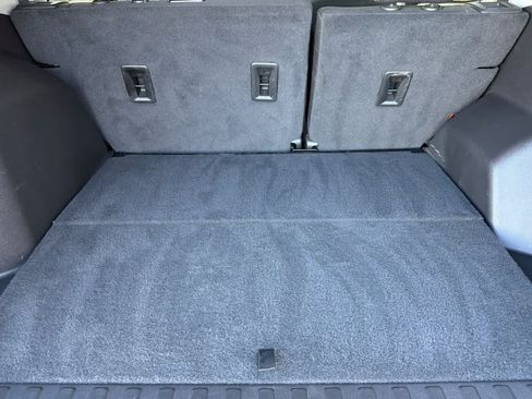 Used 2023 GMC Terrain SLE w/ Driver Convenience Package FWD image 15