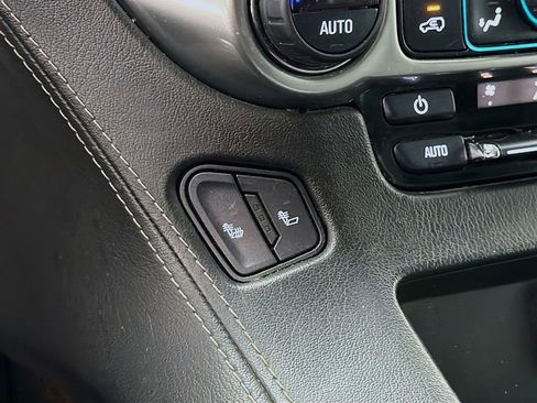 Used 2019 Chevrolet Tahoe LT image 24