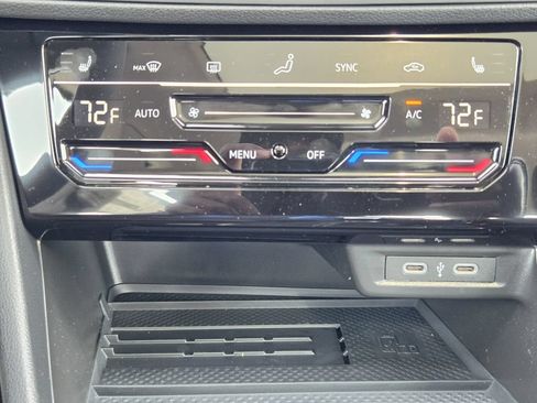 New 2026 Volkswagen Jetta SE FWD image 17
