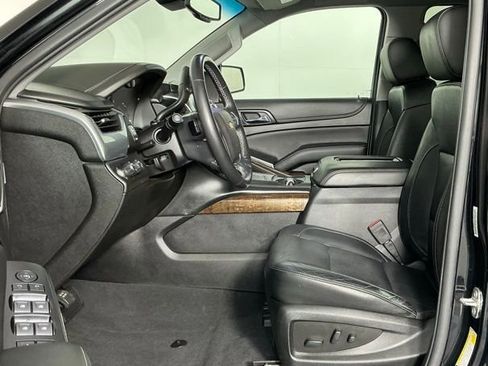 Used 2019 Chevrolet Suburban LT AWD/4WD image 14