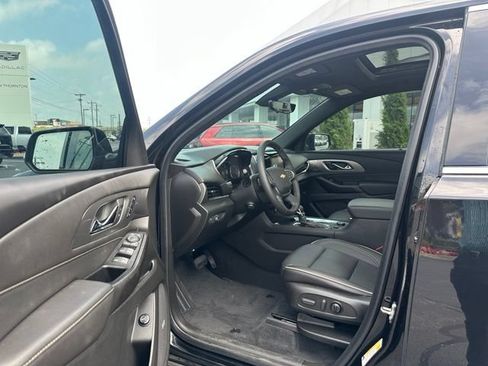 Used 2023 Chevrolet Traverse Premier AWD/4WD image 11