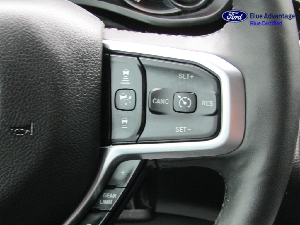 Used 2025 RAM 1500 4x4 Crew Cab image 36