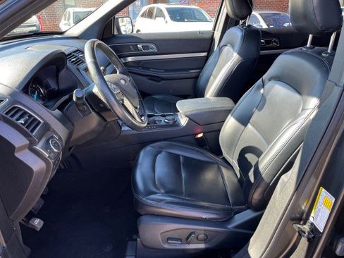 Used 2019 Ford Explorer XLT w/ Equipment Group 202A image 12