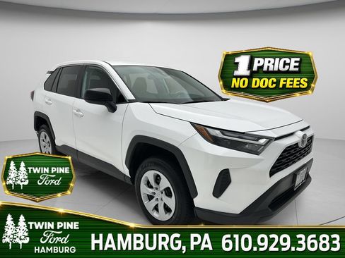 Used 2025 Toyota RAV4 LE AWD/4WD image 1
