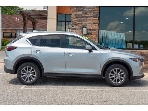Used 2023 MAZDA CX-5 AWD 2.5 S image 2