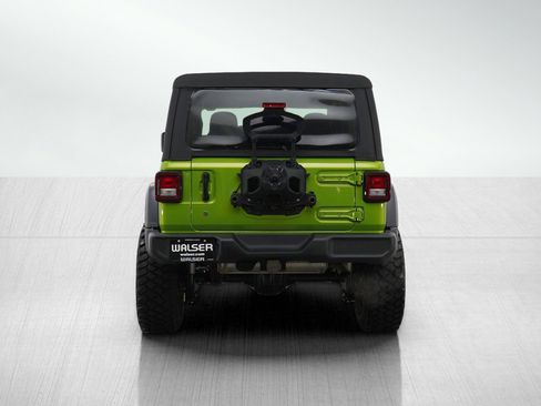 Used 2019 Jeep Wrangler Sport image 4