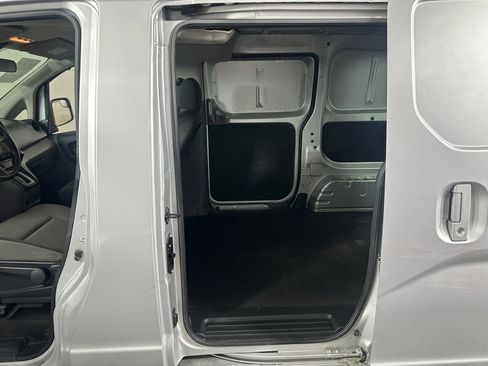 Used 2017 Chevrolet City Express LT w/ Technology Package FWD image 17