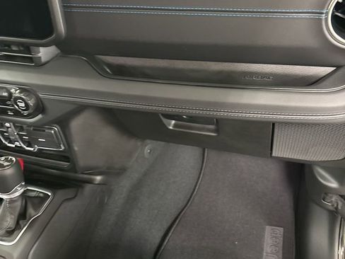 Used 2024 Jeep Wrangler High Altitude image 34