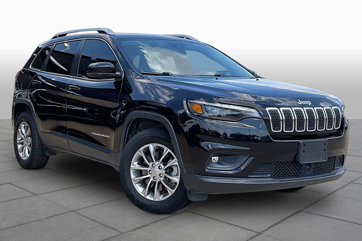 Used 2021 Jeep Cherokee Latitude Lux w/ Comfort/Convenience Group AWD/4WD image 4