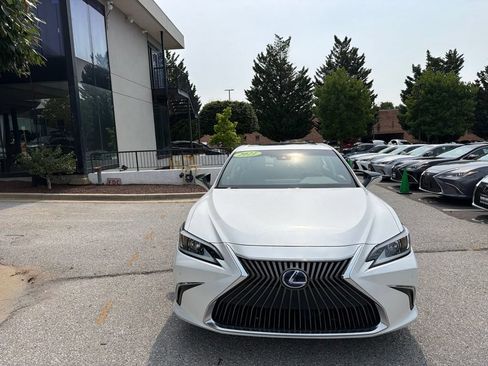 Used 2021 Lexus ES 300h w/ Premium Package FWD image 4