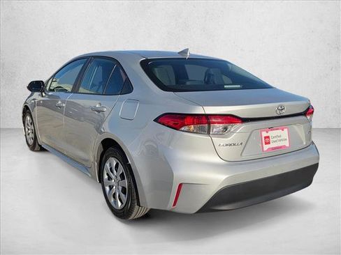 Used 2023 Toyota Corolla LE image 8