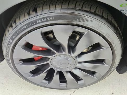 Used 2023 Tesla Model Y Performance image 57