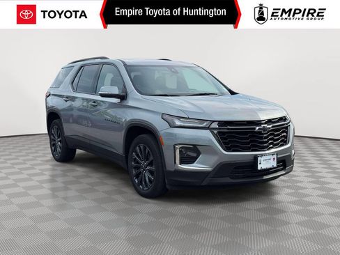 Used 2023 Chevrolet Traverse RS AWD/4WD image 1