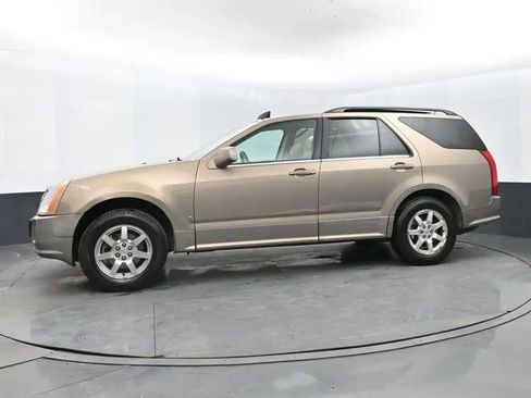 Used 2007 Cadillac SRX w/ Premium Seating Package image 5