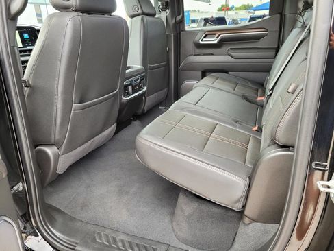 Used 2025 Chevrolet Silverado 1500 High Country AWD/4WD image 3