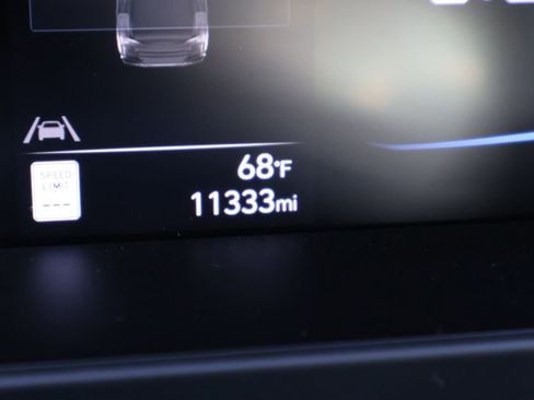 Used 2025 Hyundai Elantra Sport w/ Cargo Package FWD image 32