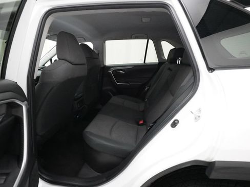 Used 2024 Toyota RAV4 XLE AWD/4WD image 15