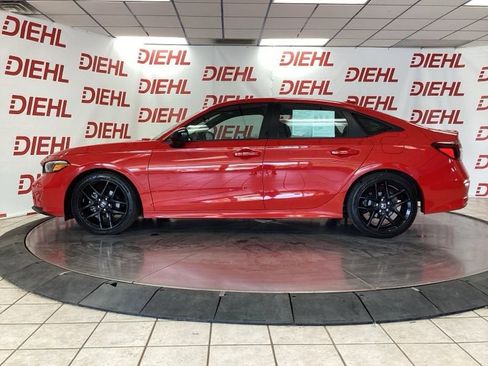 Used 2025 Honda Civic Sport image 4